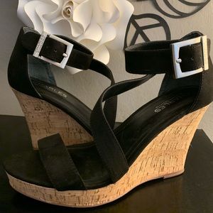 💫strapping summer wedges💫